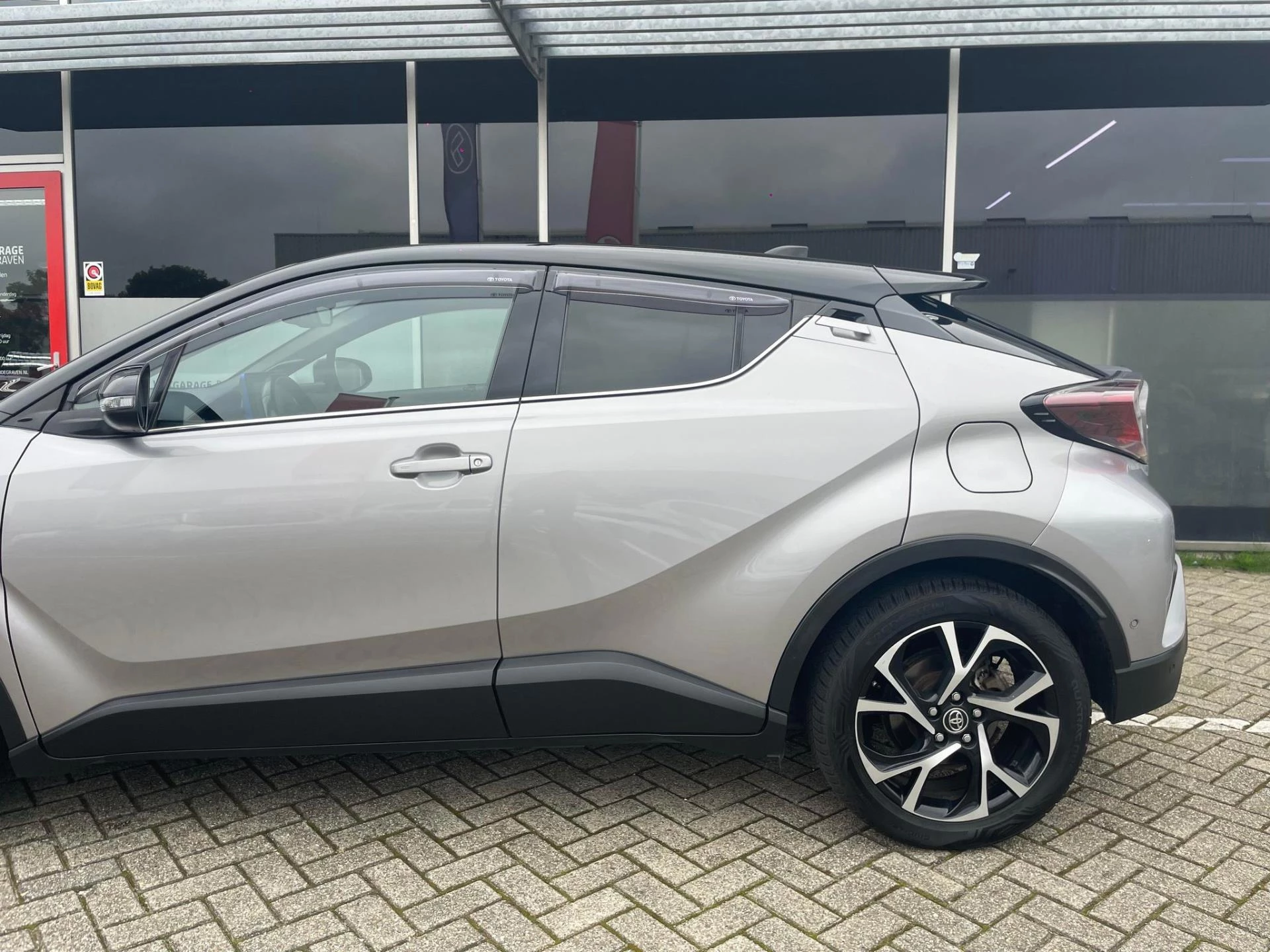 Hoofdafbeelding Toyota C-HR