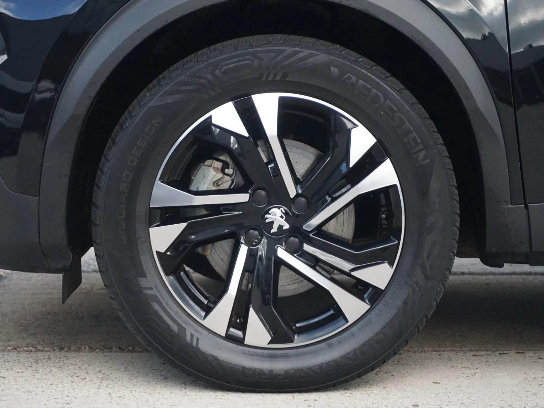 Hoofdafbeelding Peugeot e-2008