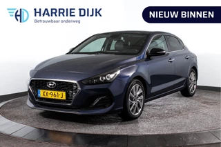 Hyundai i30 Fastback 1.0 T-GDI 120 PK Premium | Cruise | Camera | PDC | NAV + App. Connect | ECC | Afn. Trekhaak | LM 17" |