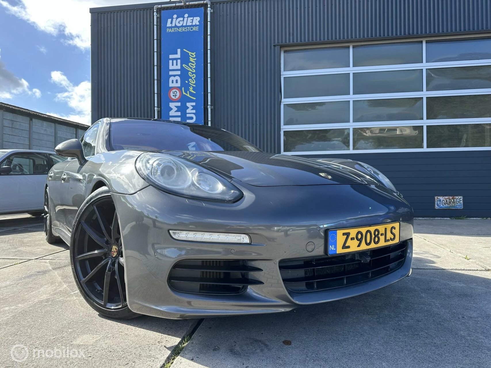 Hoofdafbeelding Porsche Panamera