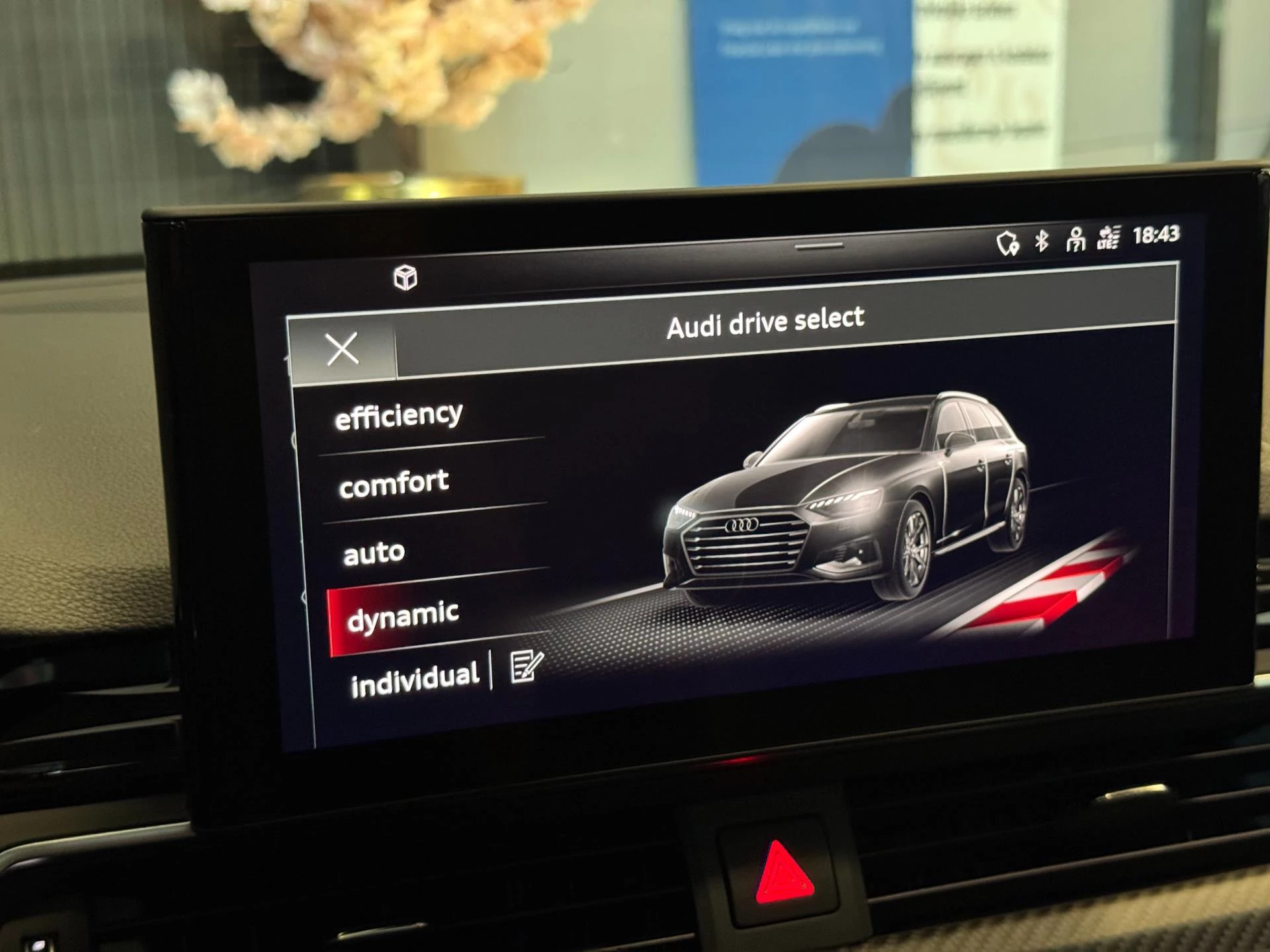 Hoofdafbeelding Audi S4