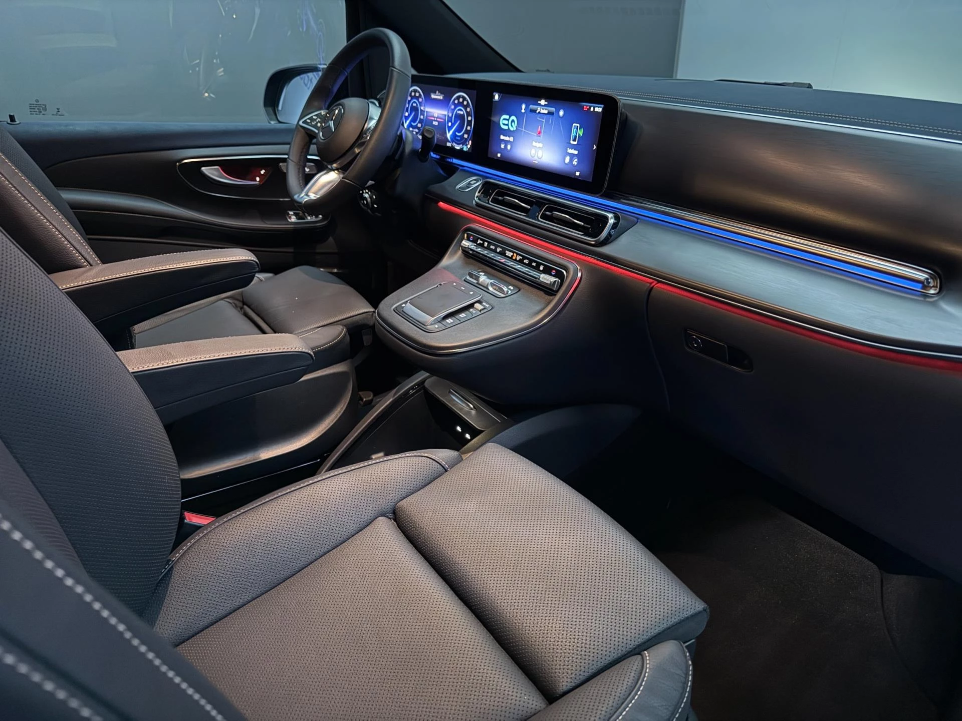 Hoofdafbeelding Mercedes-Benz EQV