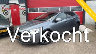 Volvo V40 2.0 D2 Nordic+ TREKHAAK / CARPLAY / FULL LED / CAMERA / STOELVERW / STANDKACHEL / NL-AUTO
