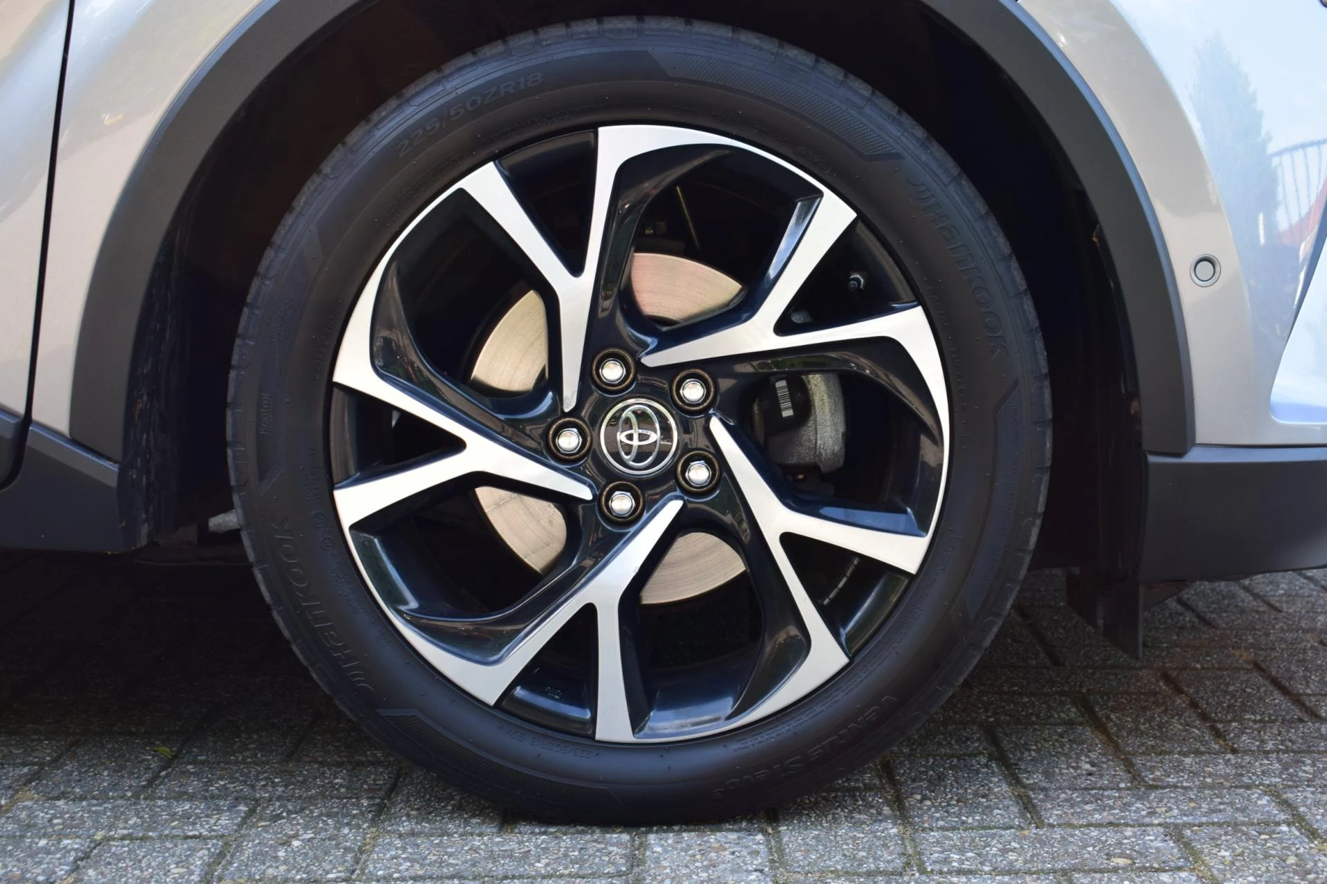 Hoofdafbeelding Toyota C-HR