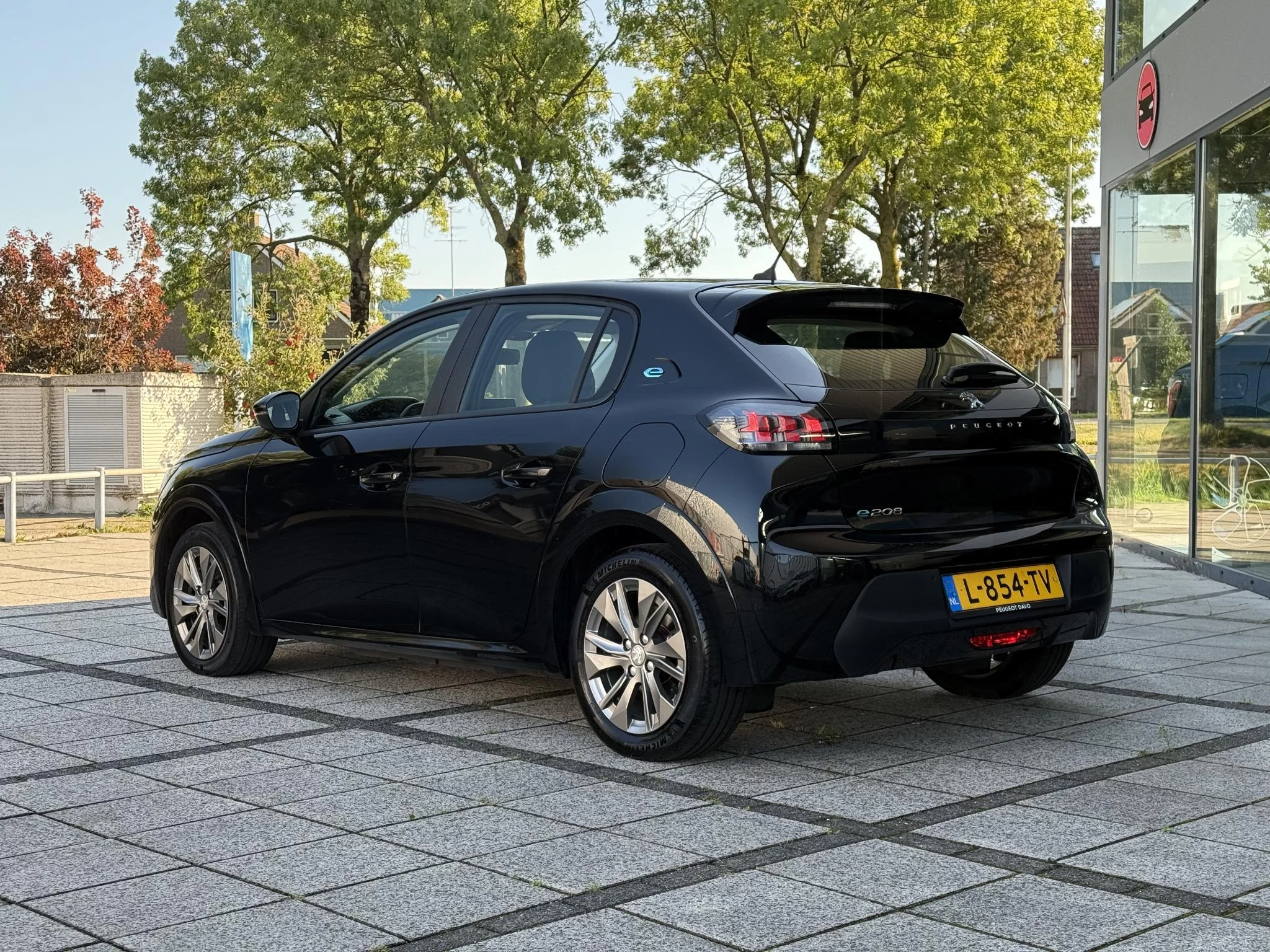 Hoofdafbeelding Peugeot e-208
