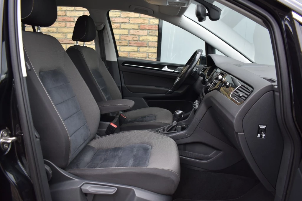 Hoofdafbeelding Volkswagen Golf Sportsvan