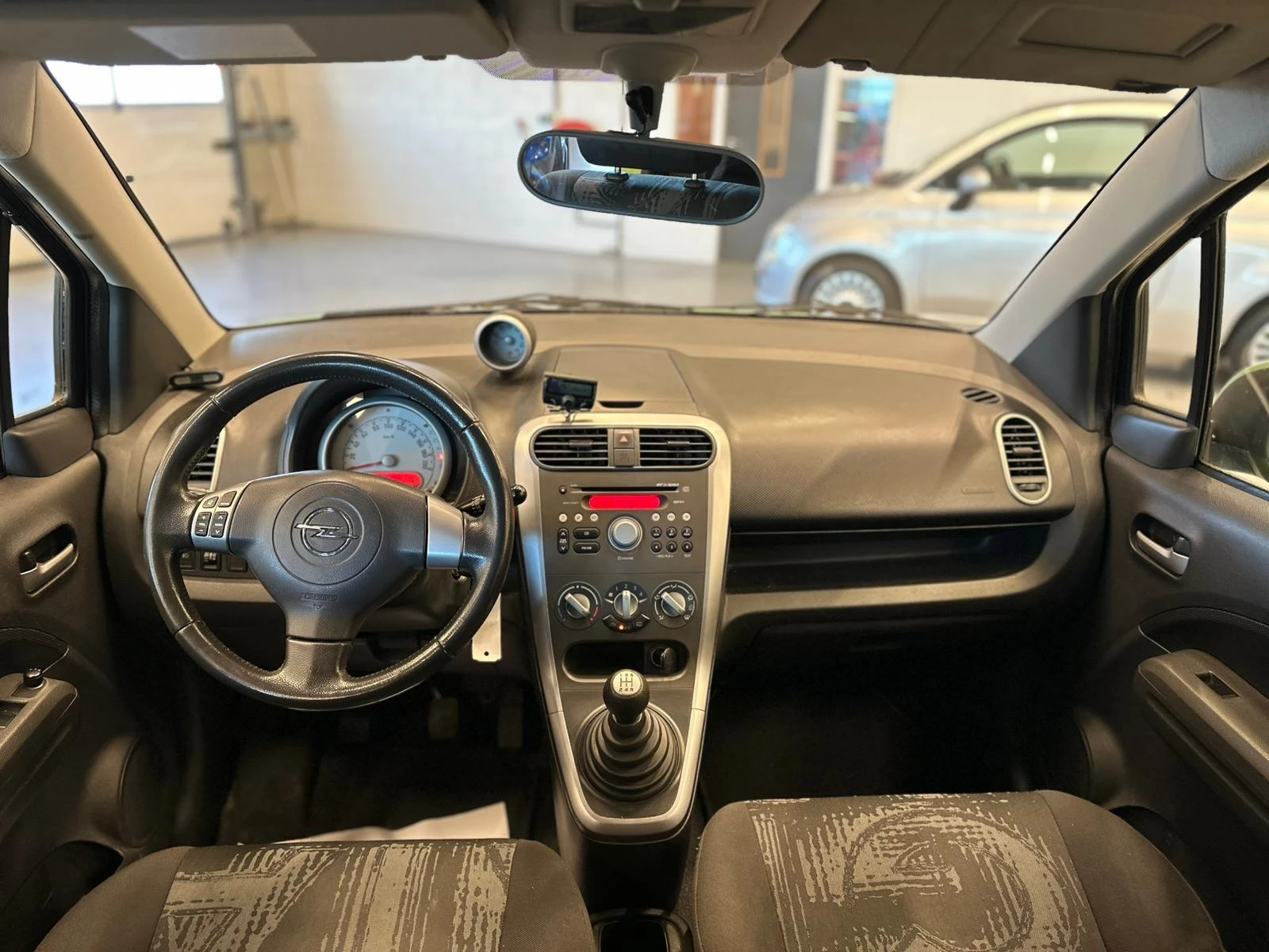 Hoofdafbeelding Opel Agila