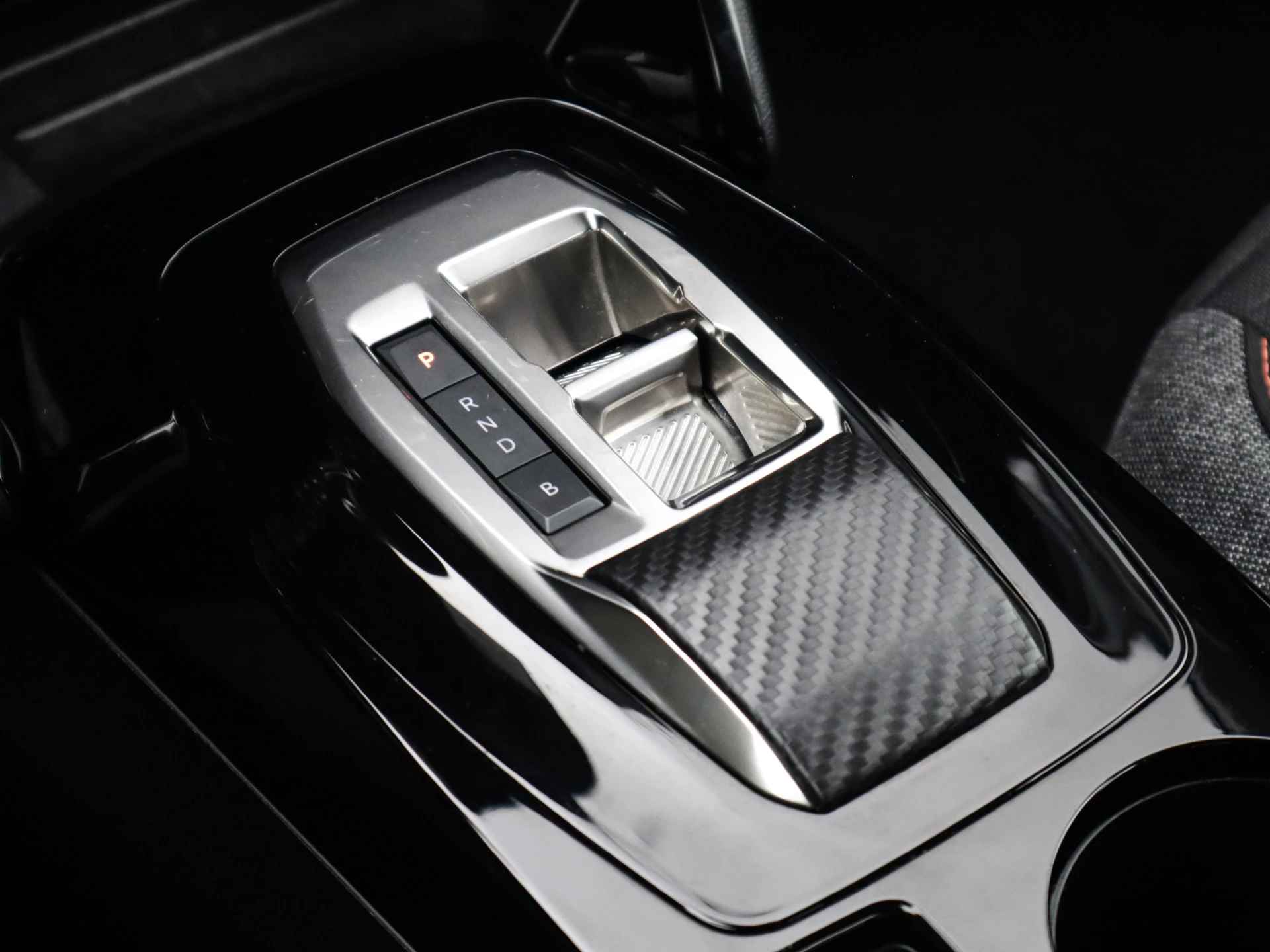 Hoofdafbeelding Peugeot e-208