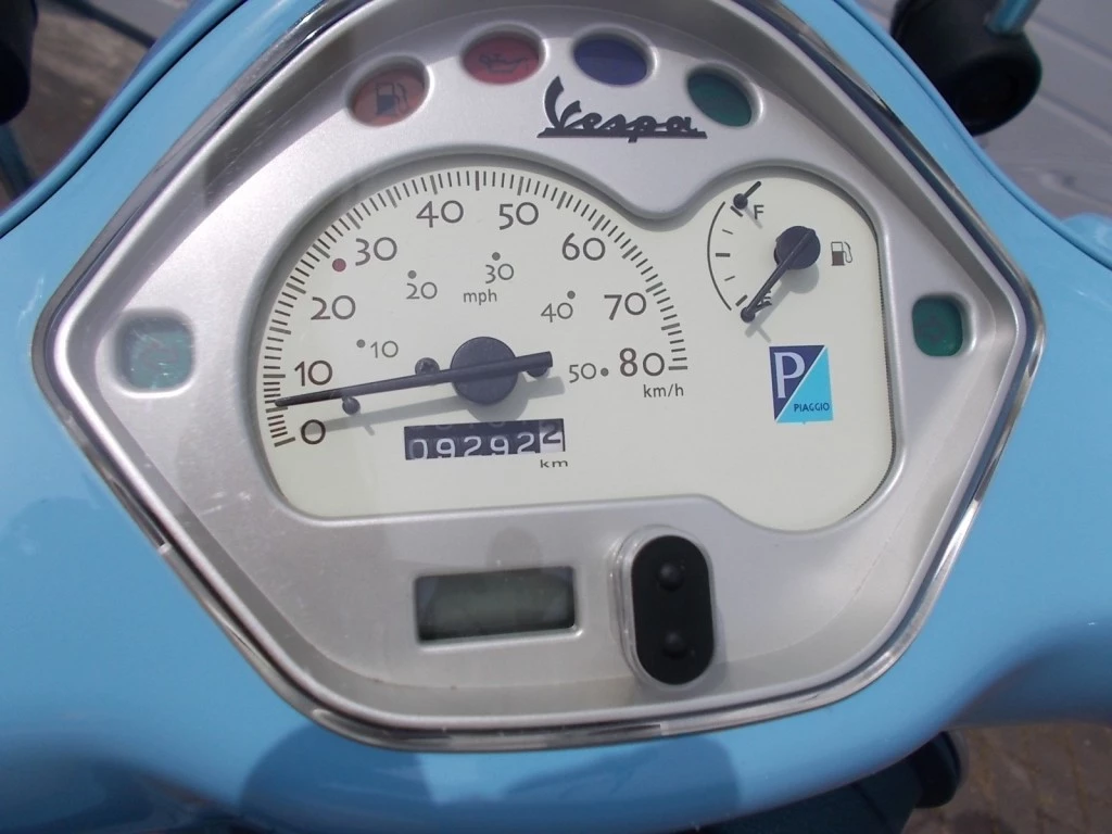 Hoofdafbeelding Vespa LX