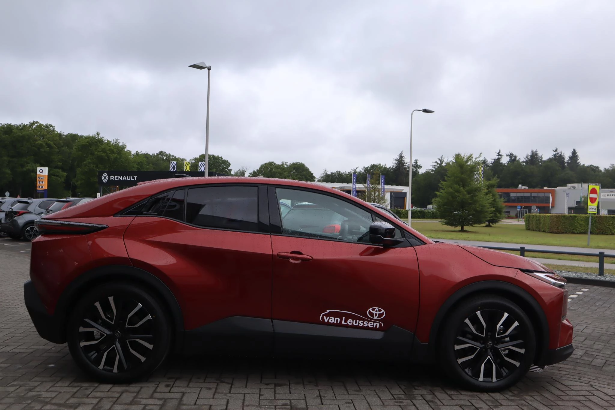 Hoofdafbeelding Toyota C-HR+