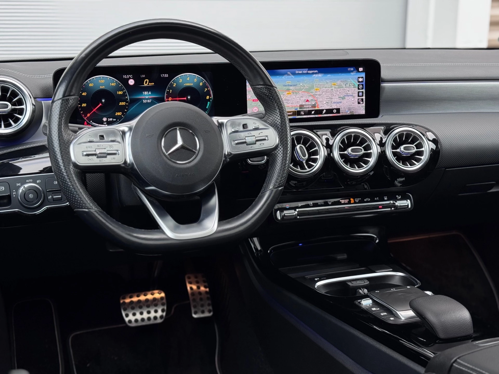 Hoofdafbeelding Mercedes-Benz CLA