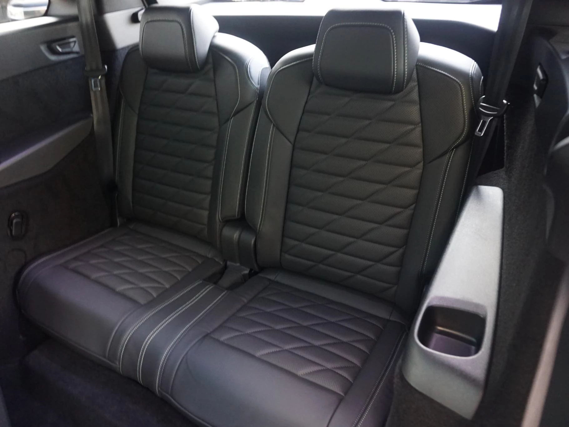 Hoofdafbeelding Peugeot e-5008