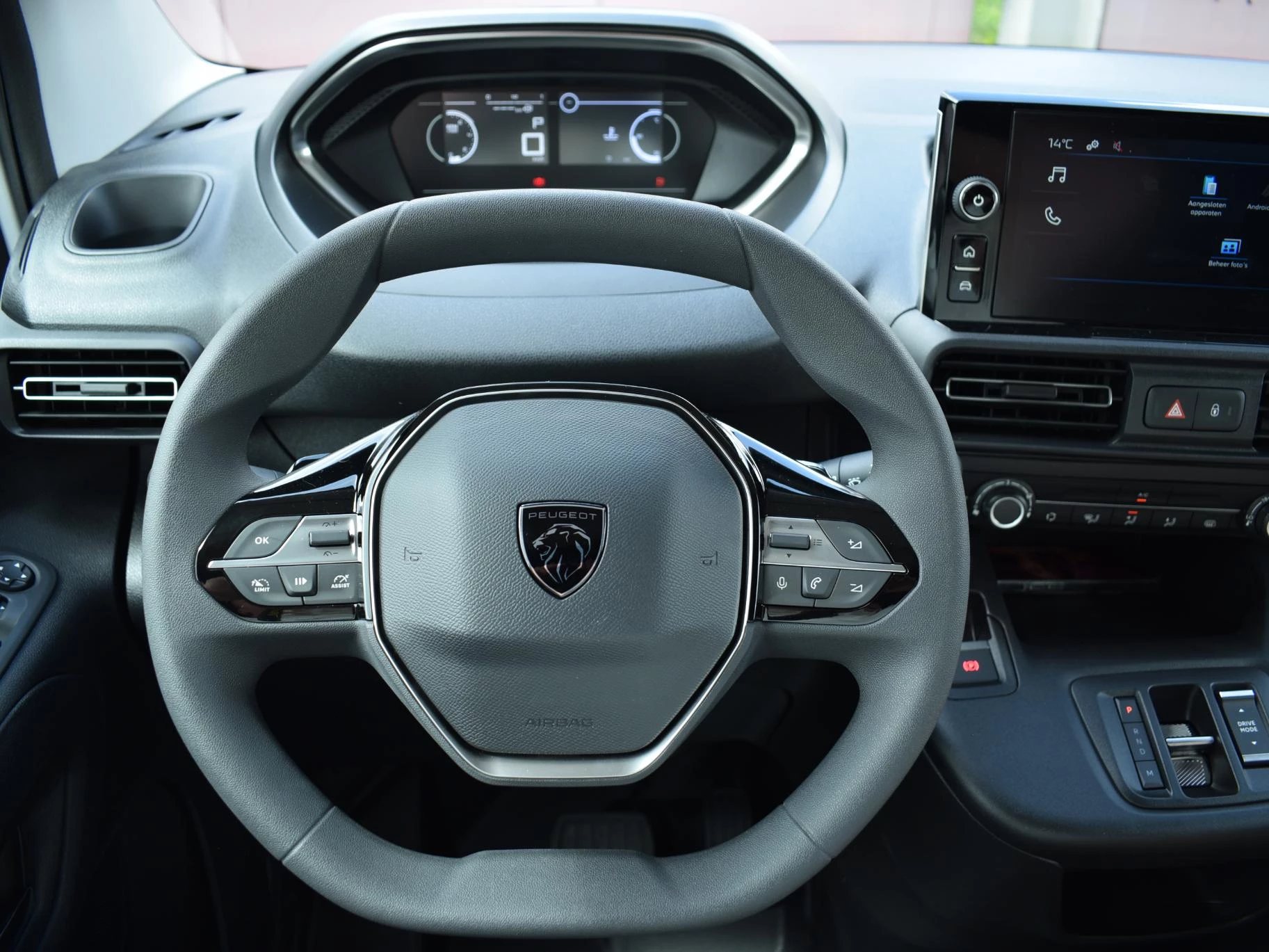 Hoofdafbeelding Peugeot Partner