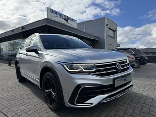 Volkswagen Tiguan 1.4 TSI eHybrid R-Line Business+ Q light, Pano/dak, trekhaak, aut cruise , etc