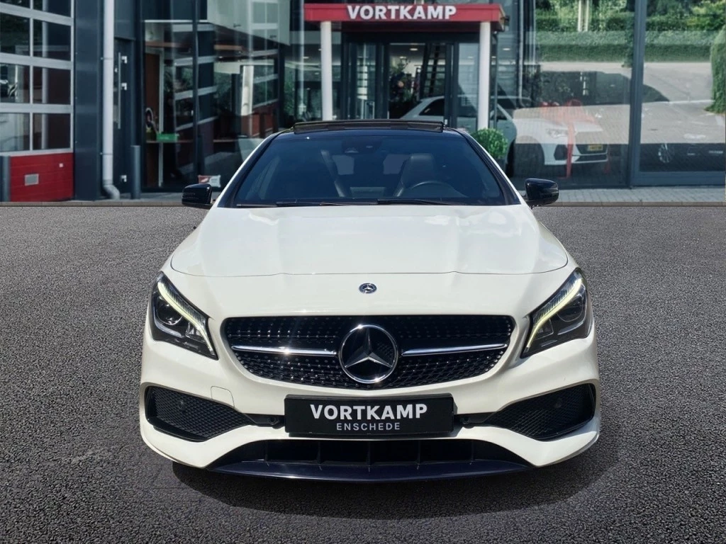 Hoofdafbeelding Mercedes-Benz CLA