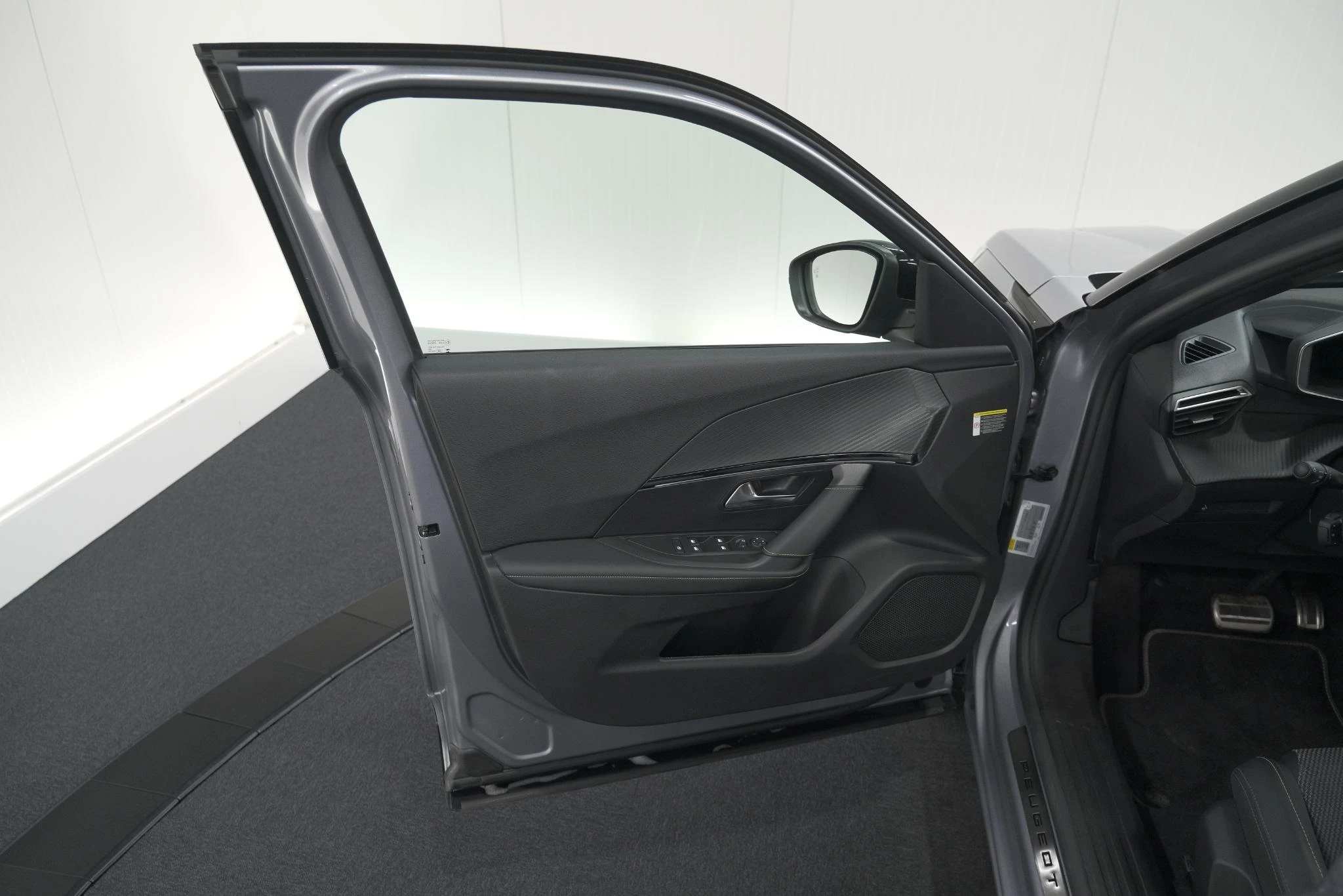 Hoofdafbeelding Peugeot e-2008