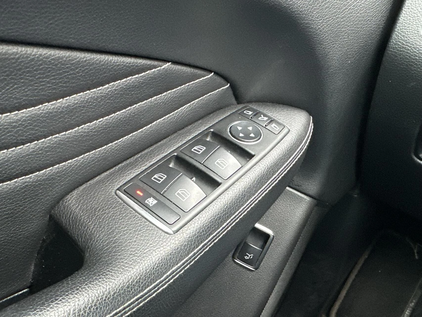 Hoofdafbeelding Mercedes-Benz M-Klasse