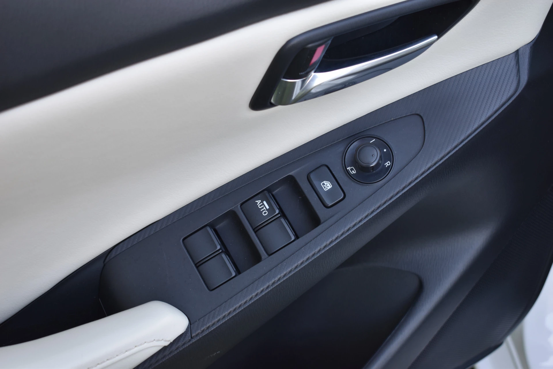 Hoofdafbeelding Mazda 2