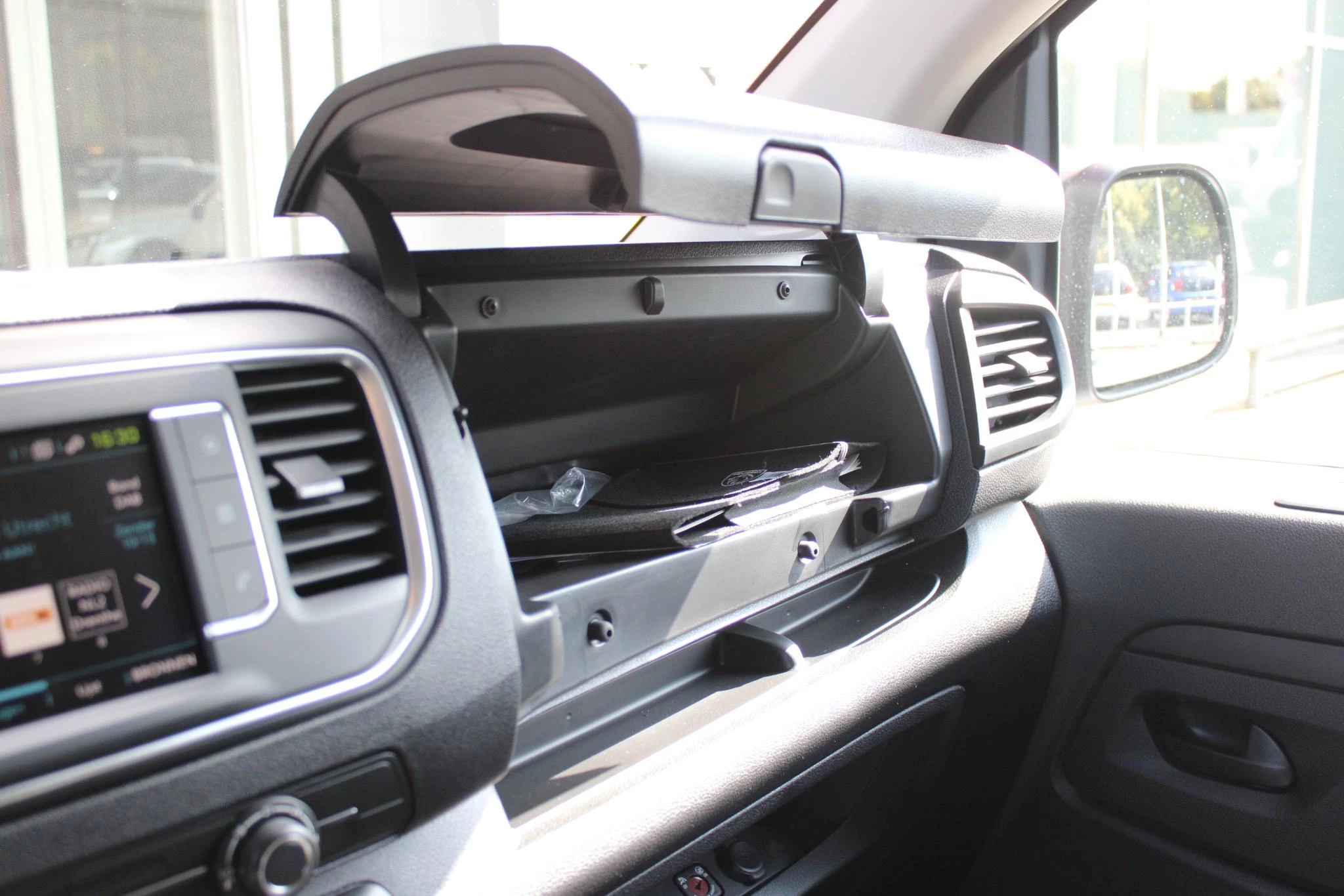 Hoofdafbeelding Peugeot e-Expert