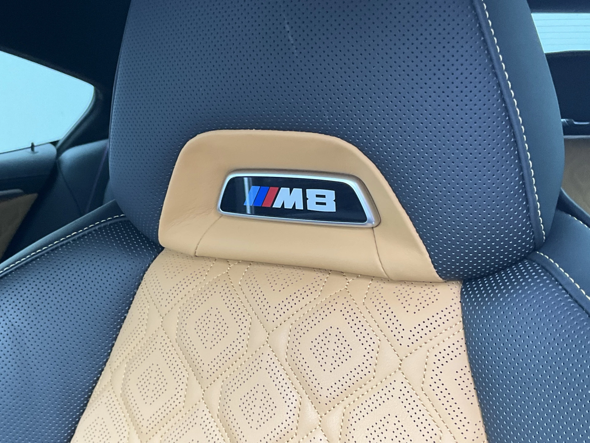 Hoofdafbeelding BMW M8