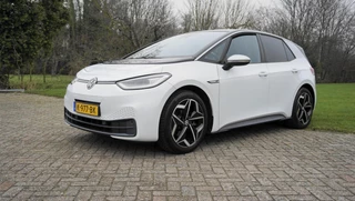 Volkswagen ID.3 First Plus 58 kWh Camera verwarmde stoelen SOH Rapport
