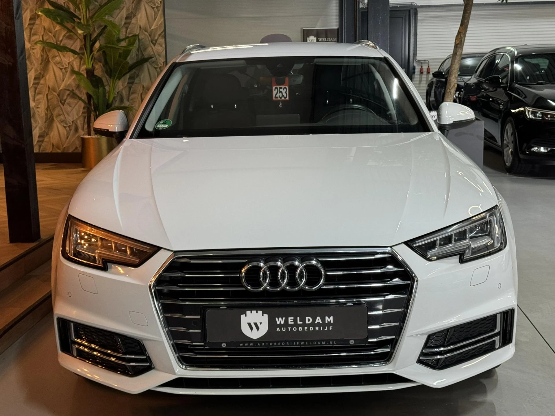 Hoofdafbeelding Audi A4