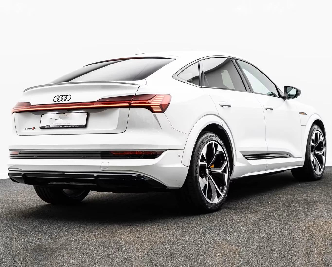 Hoofdafbeelding Audi e-tron