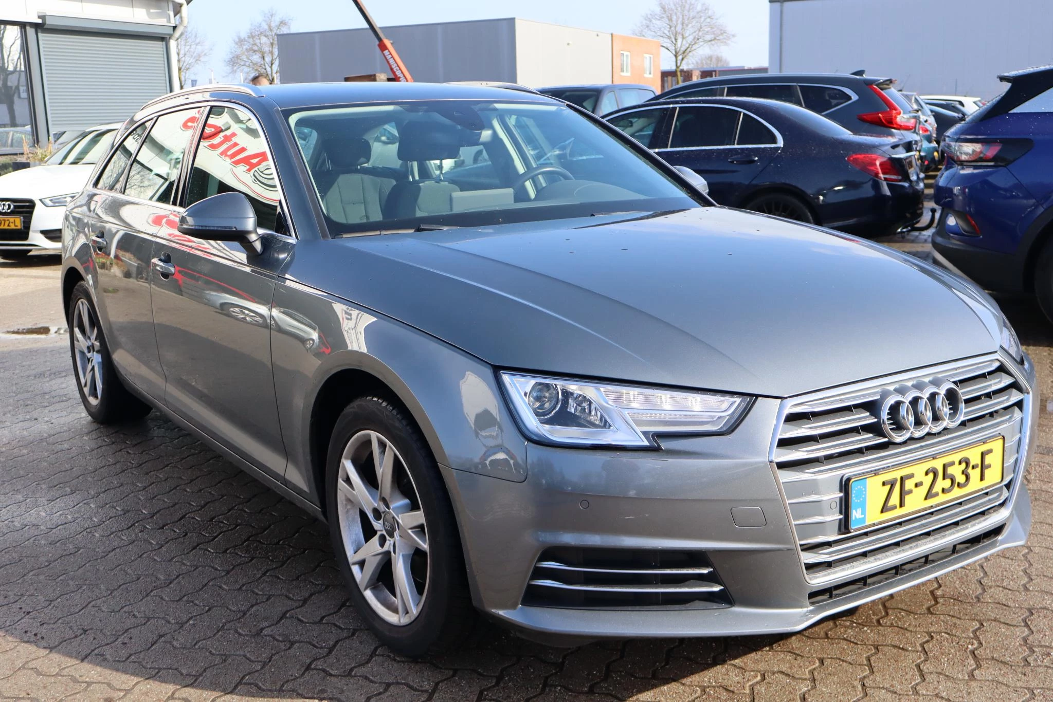 Hoofdafbeelding Audi A4