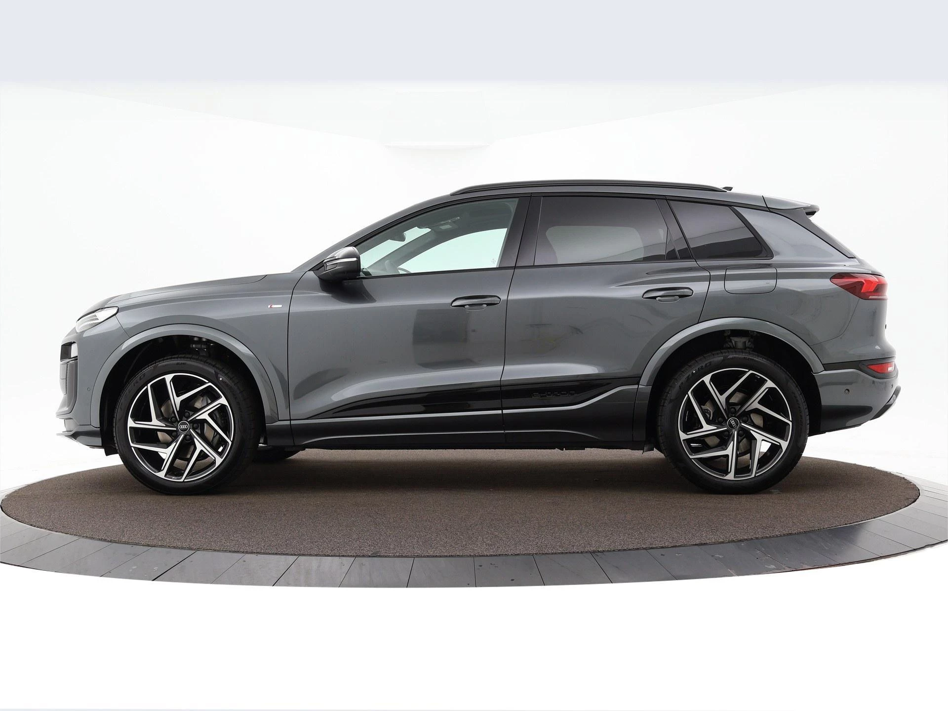 Hoofdafbeelding Audi Q6 e-tron