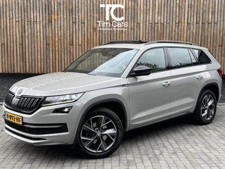 Hoofdafbeelding Škoda Kodiaq Skoda Kodiaq 1.5 TSI Sportline Automaat 7persoons | Panoramadak | LED verlichting | Adaptieve cruise control | Trekhaak afneembaar | Groot navigatiesysteem | Canton HiFi | Stoelverwarming | Parkeersensoren voor en achter | Achteruitrijcamera
