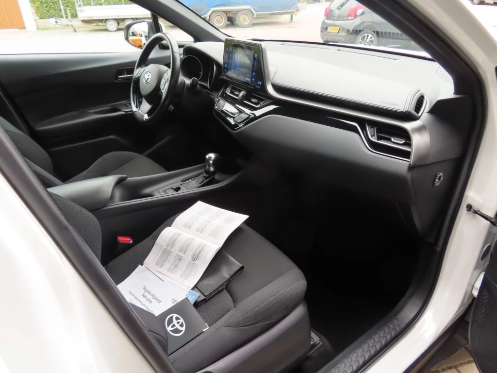 Hoofdafbeelding Toyota C-HR