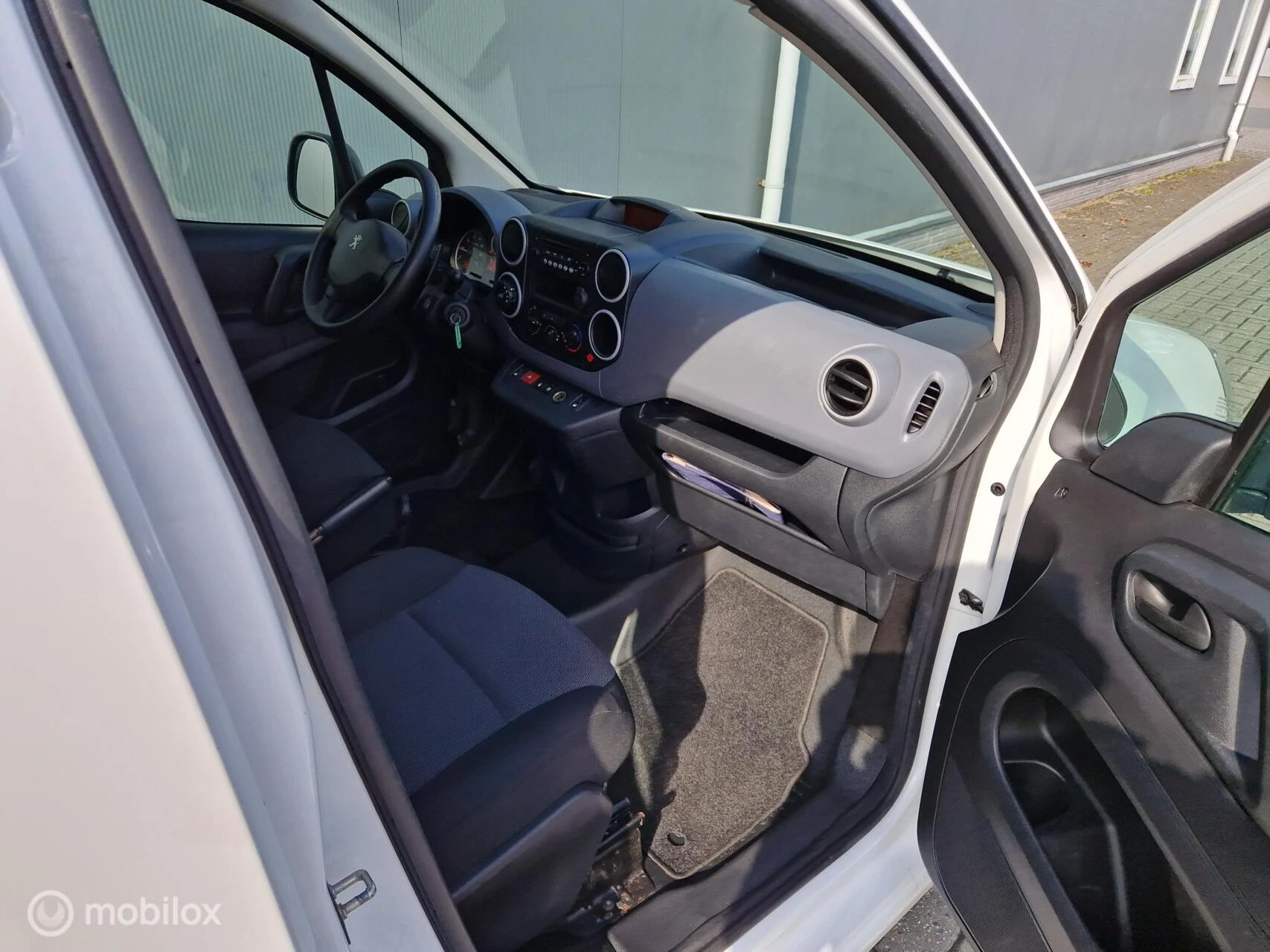 Hoofdafbeelding Peugeot Partner