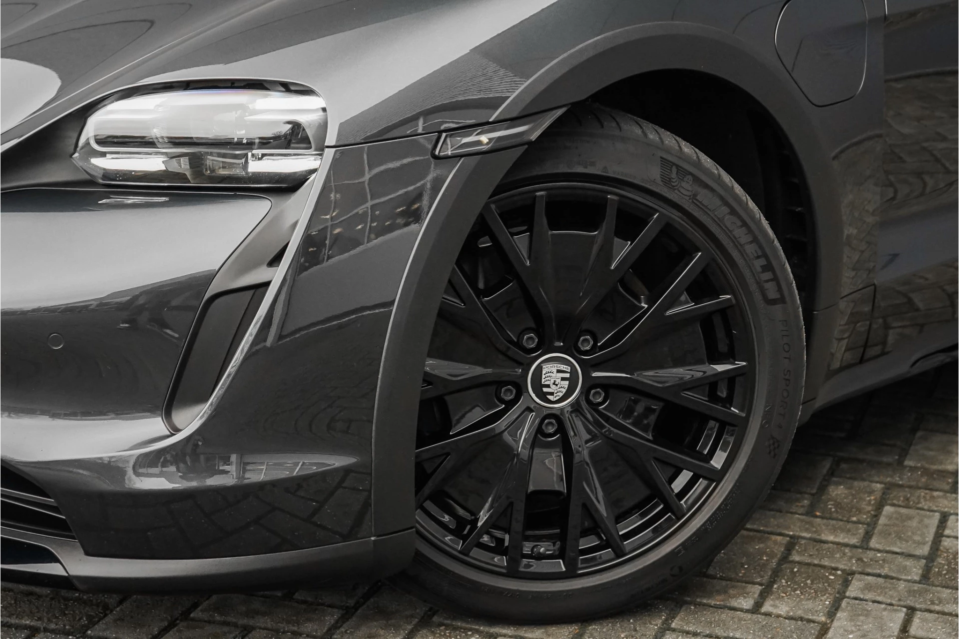 Hoofdafbeelding Porsche Taycan