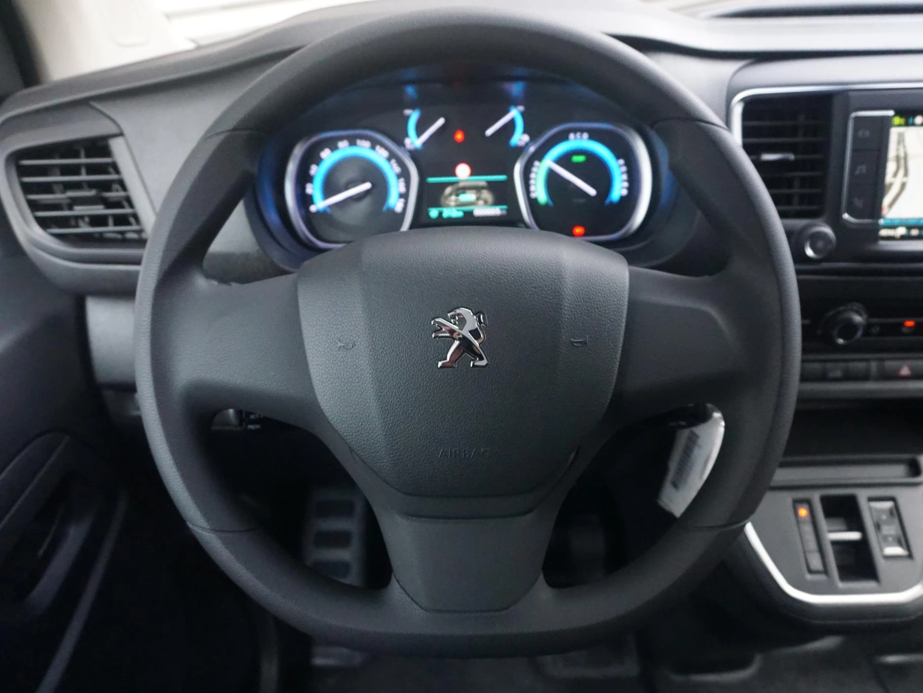 Hoofdafbeelding Peugeot e-Expert