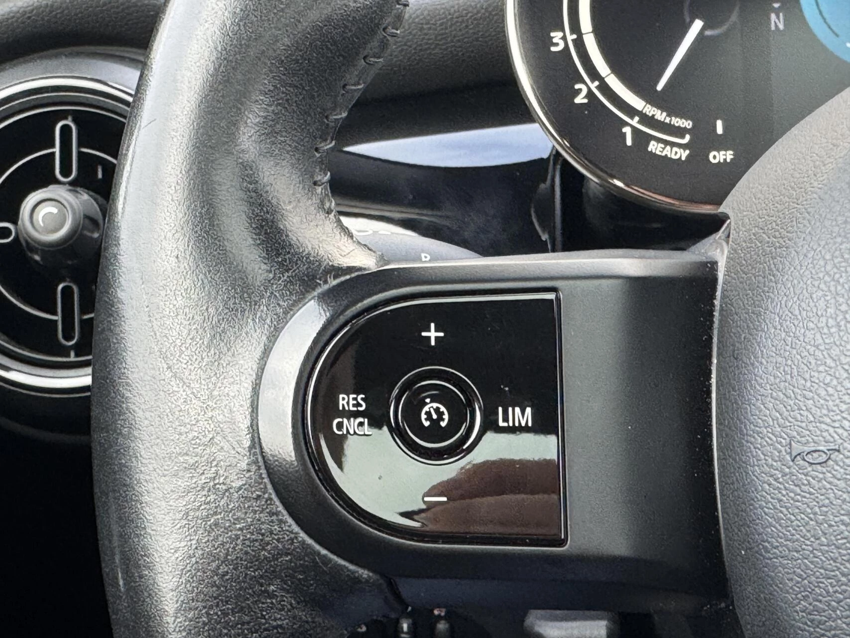 Hoofdafbeelding MINI One