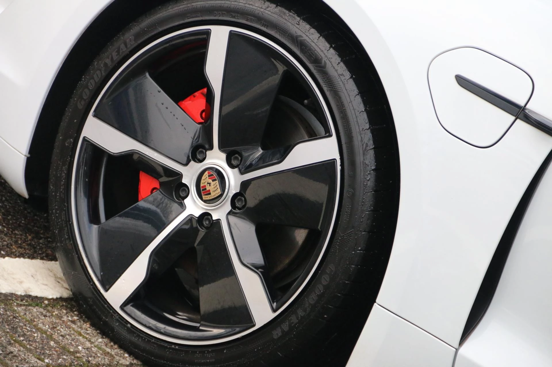 Hoofdafbeelding Porsche Taycan