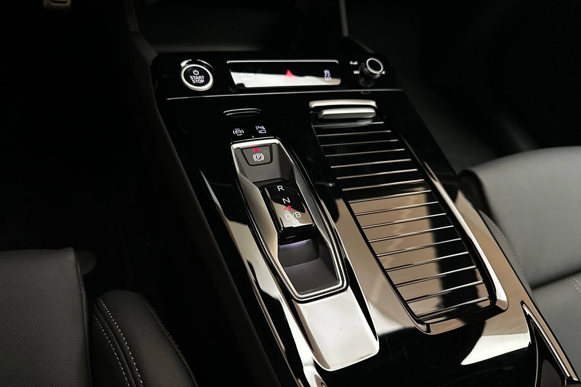 Hoofdafbeelding Audi Q6 e-tron