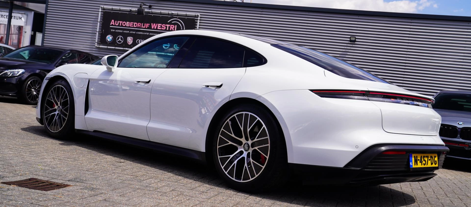 Hoofdafbeelding Porsche Taycan
