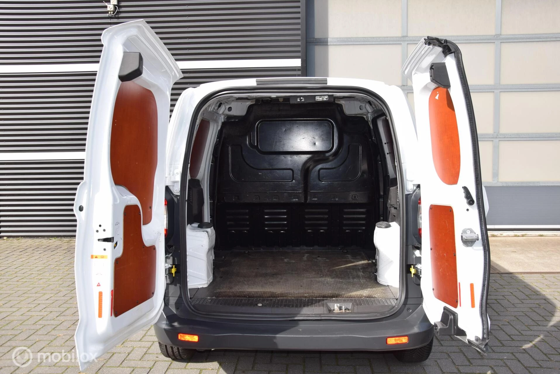 Hoofdafbeelding Ford Transit Courier