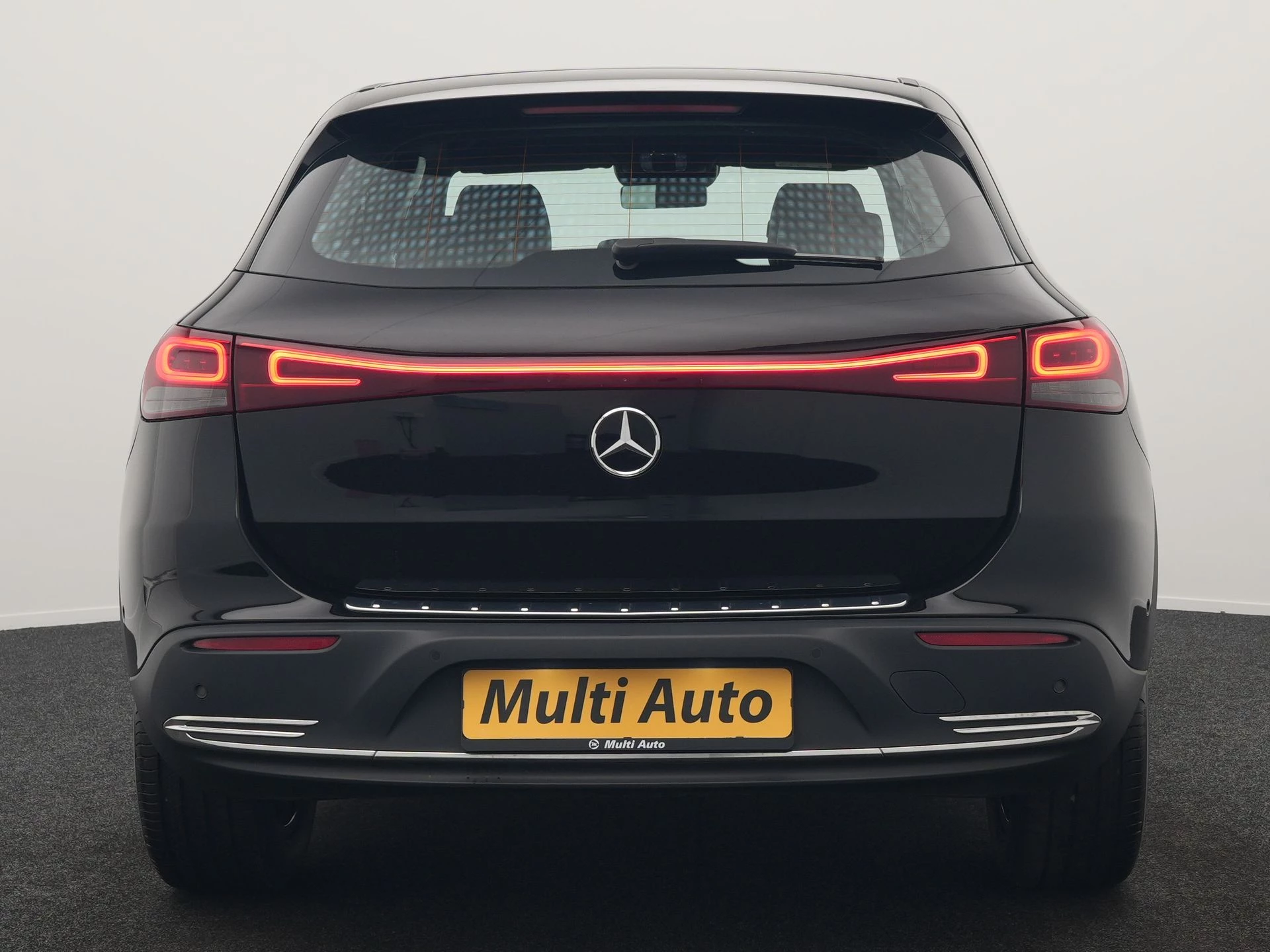 Hoofdafbeelding Mercedes-Benz EQA