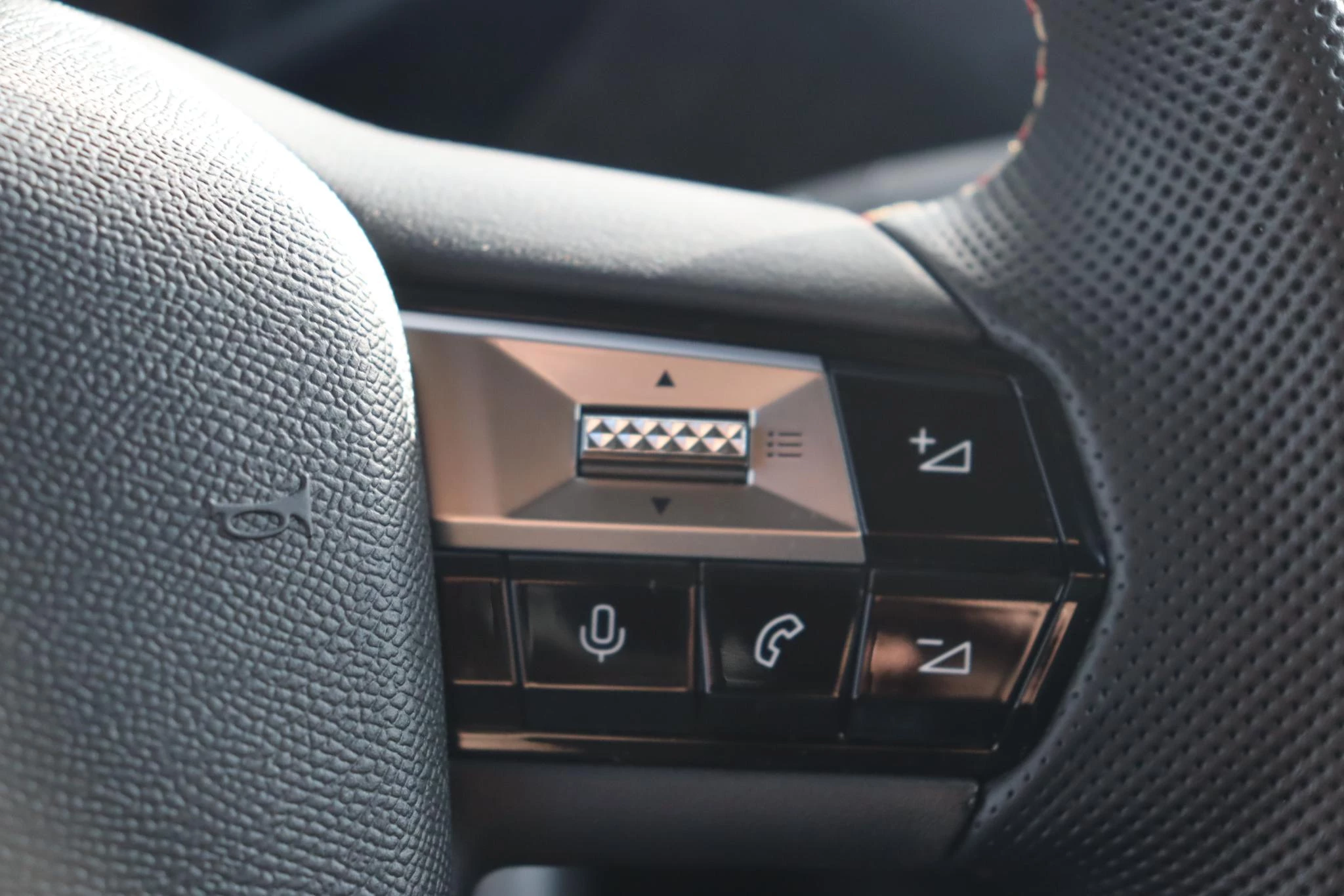 Hoofdafbeelding DS DS 3