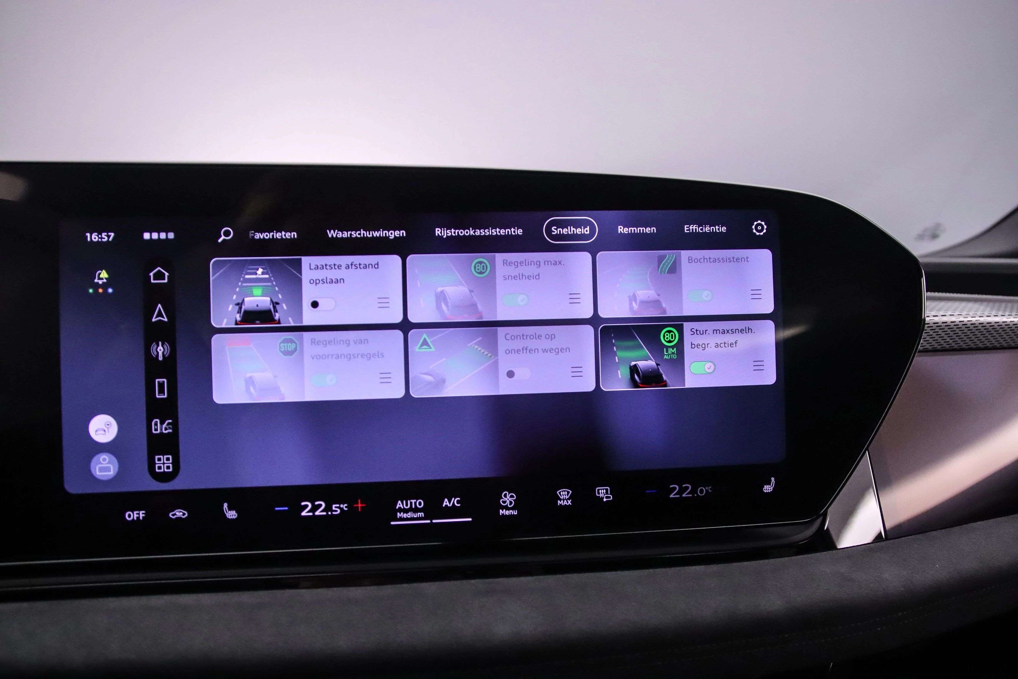 Hoofdafbeelding Audi A6 Avant e-tron