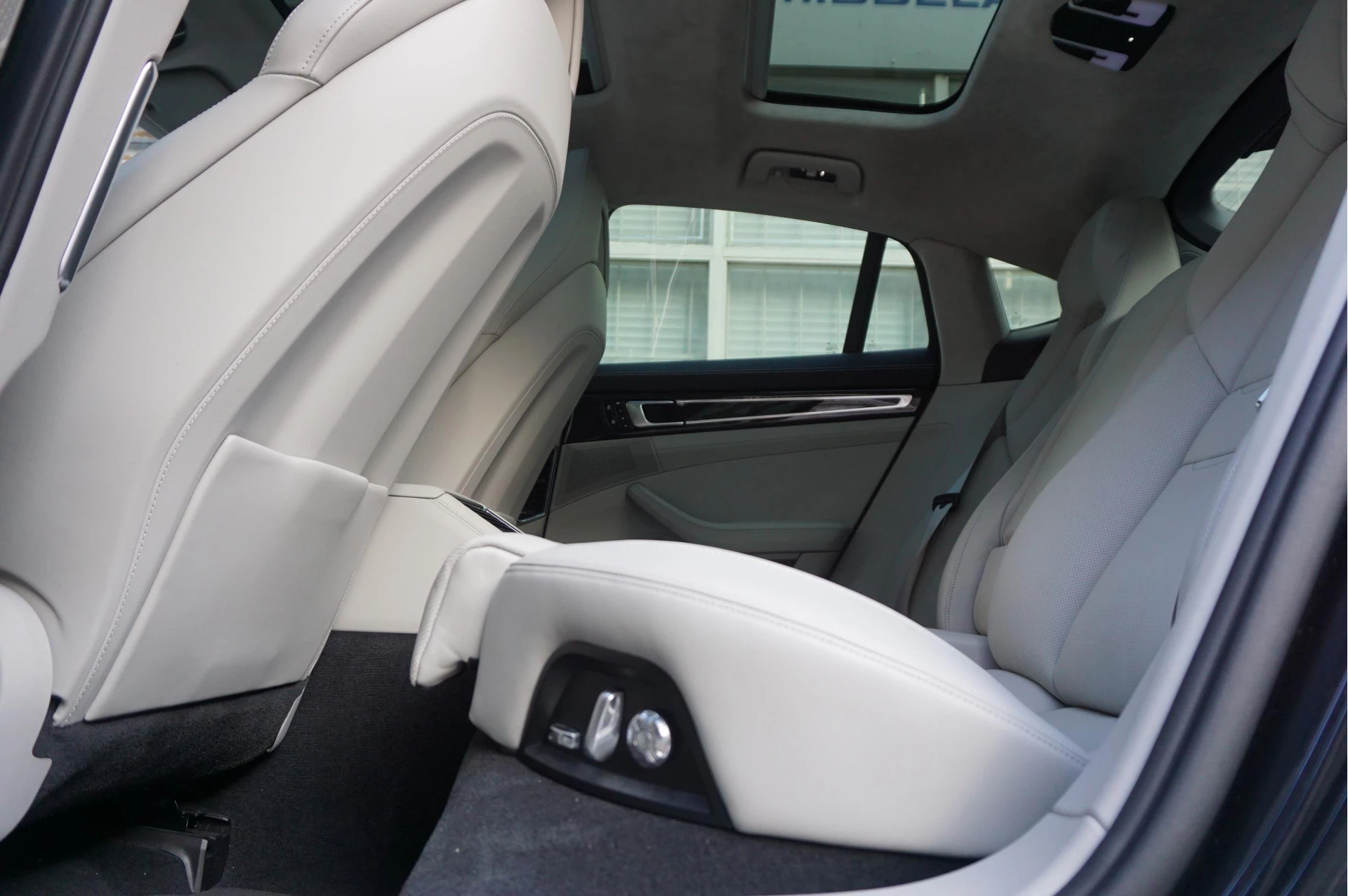 Hoofdafbeelding Porsche Panamera