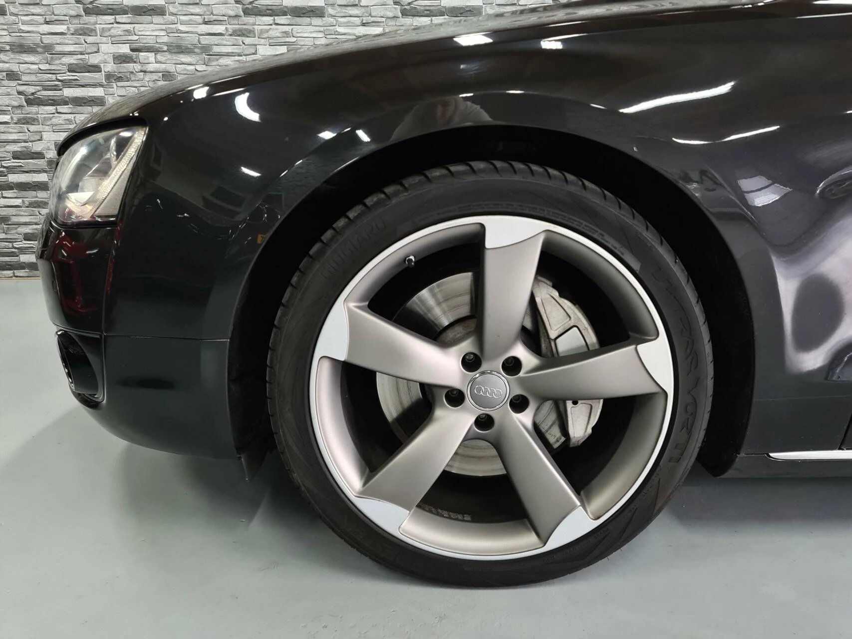 Hoofdafbeelding Audi A8