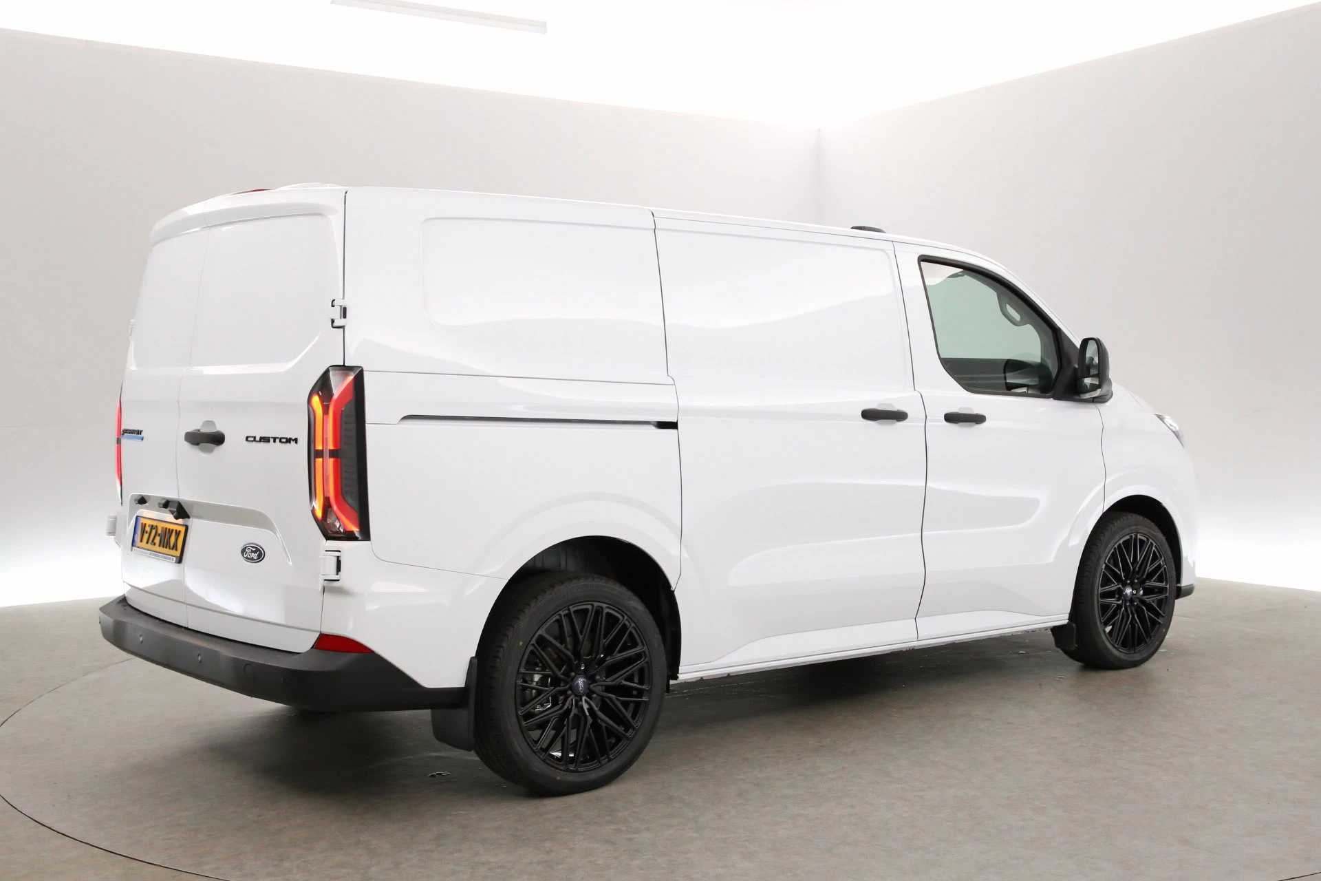 Hoofdafbeelding Ford E-Transit Custom