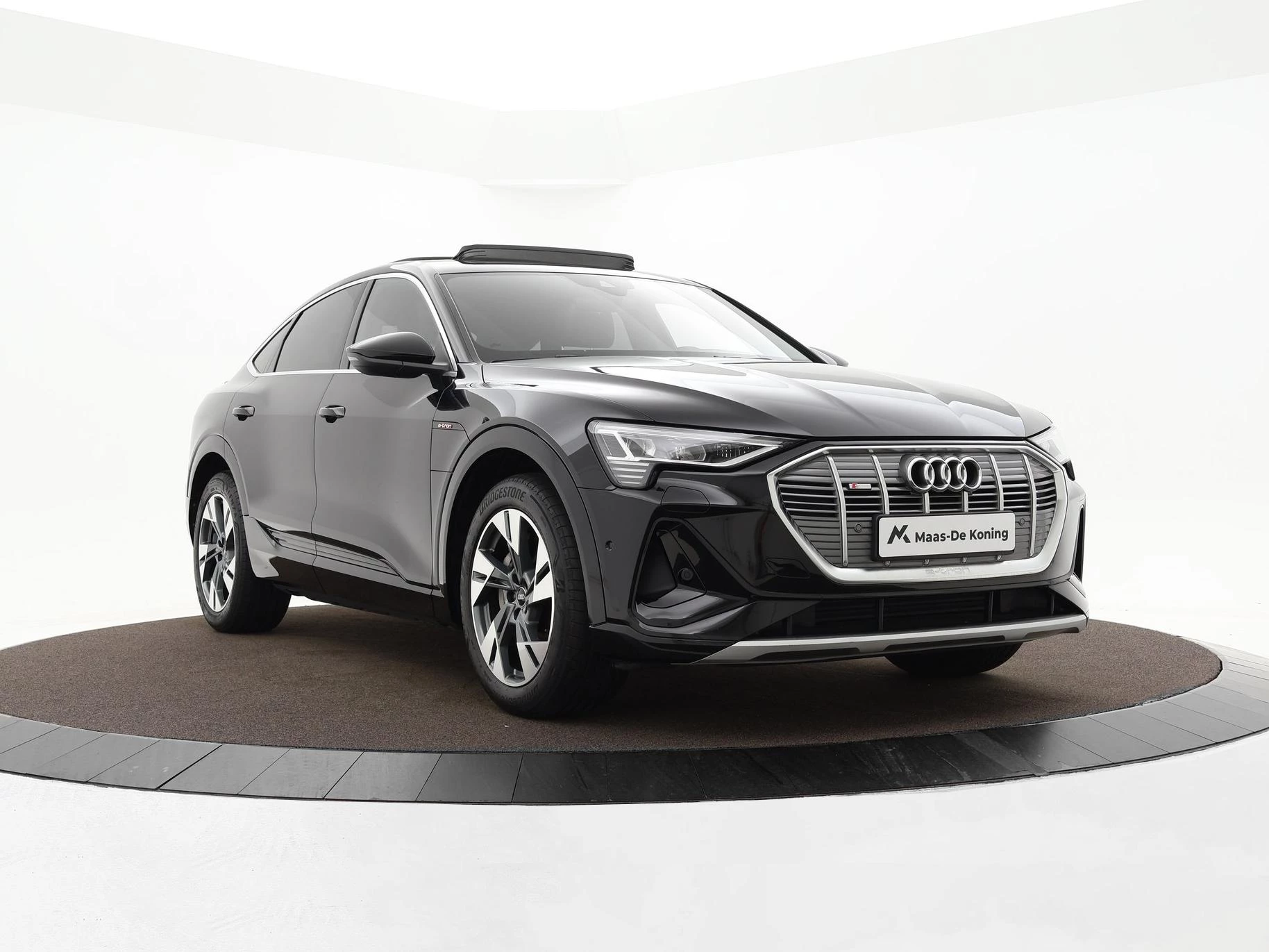 Hoofdafbeelding Audi e-tron