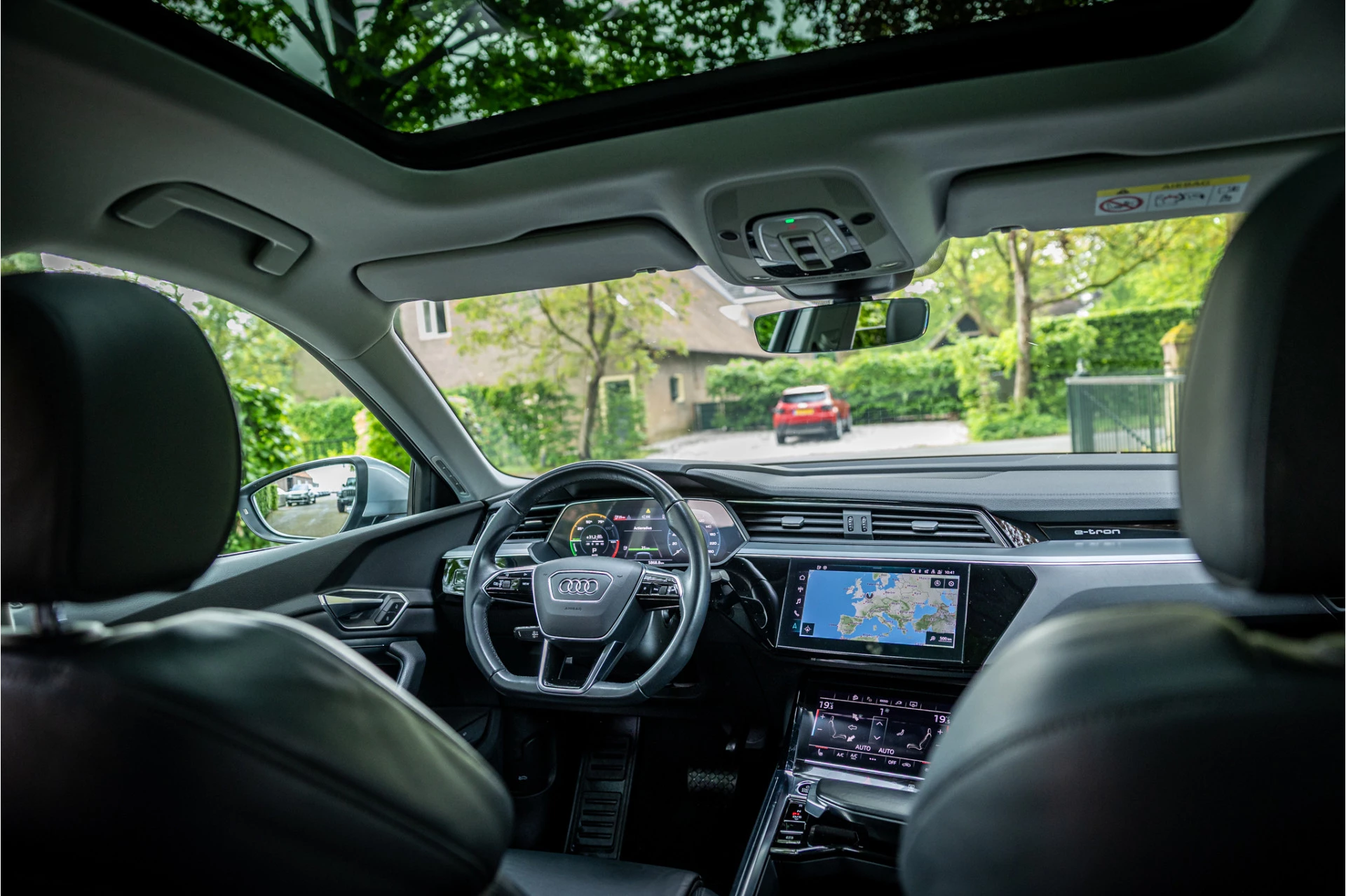 Hoofdafbeelding Audi e-tron