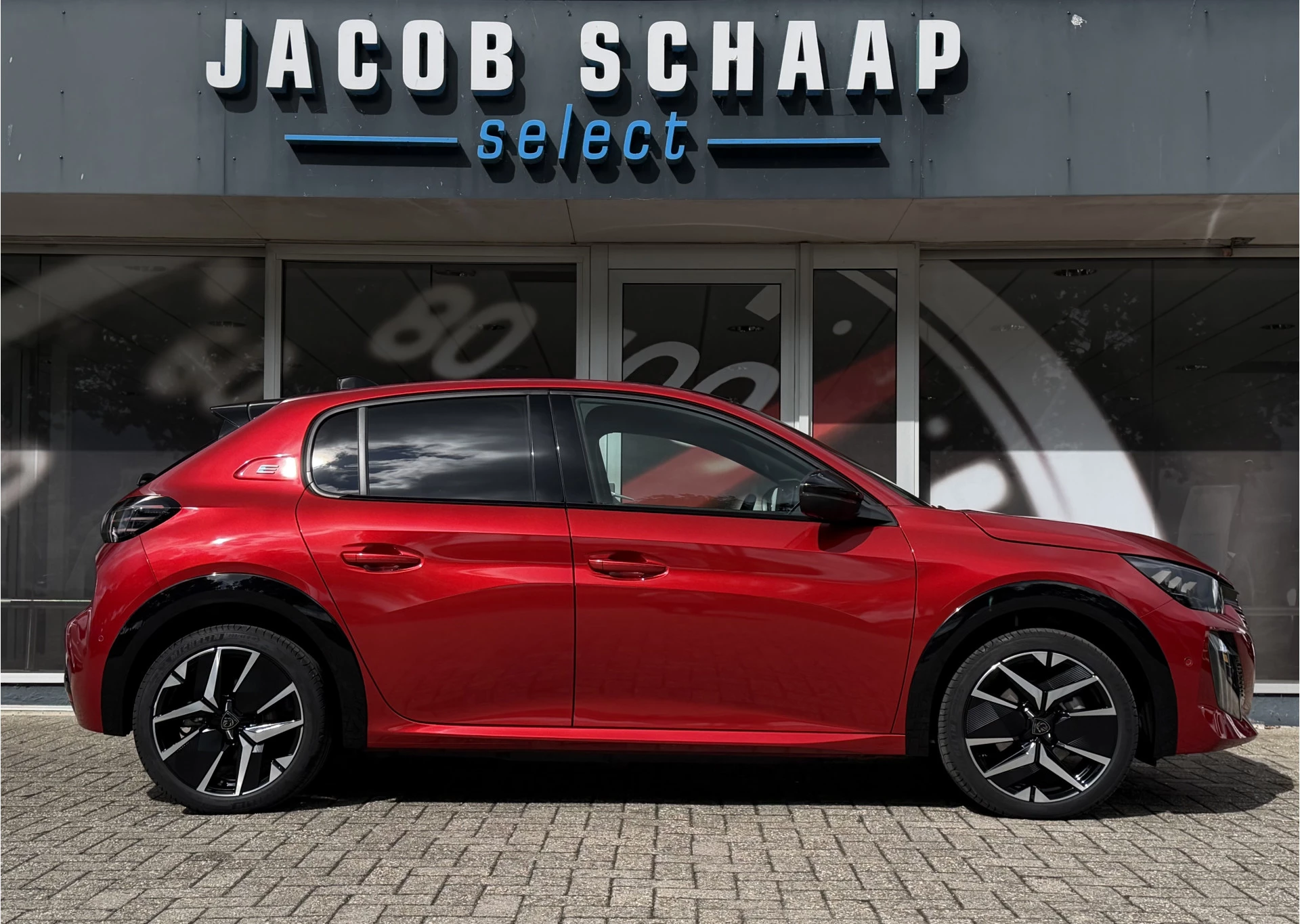Hoofdafbeelding Peugeot e-208