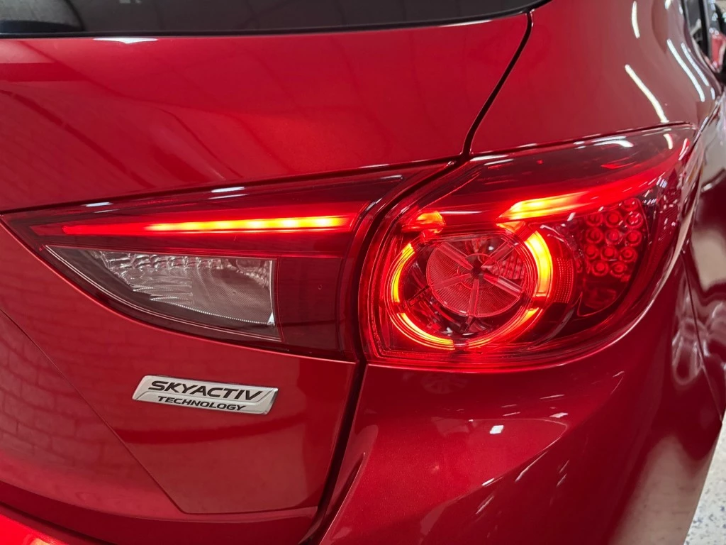 Hoofdafbeelding Mazda 3