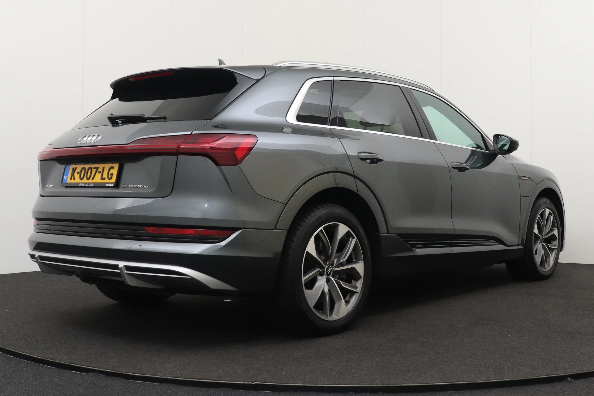 Hoofdafbeelding Audi e-tron